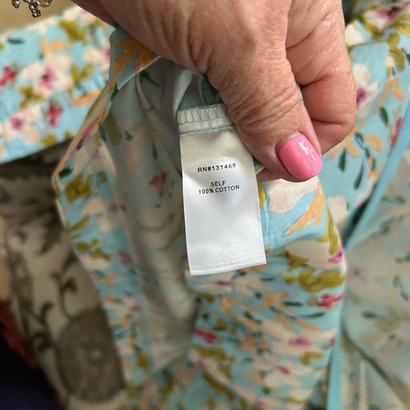 FATE/Anthropologie Floral V-Neck Blouse - Picture 7 of 8